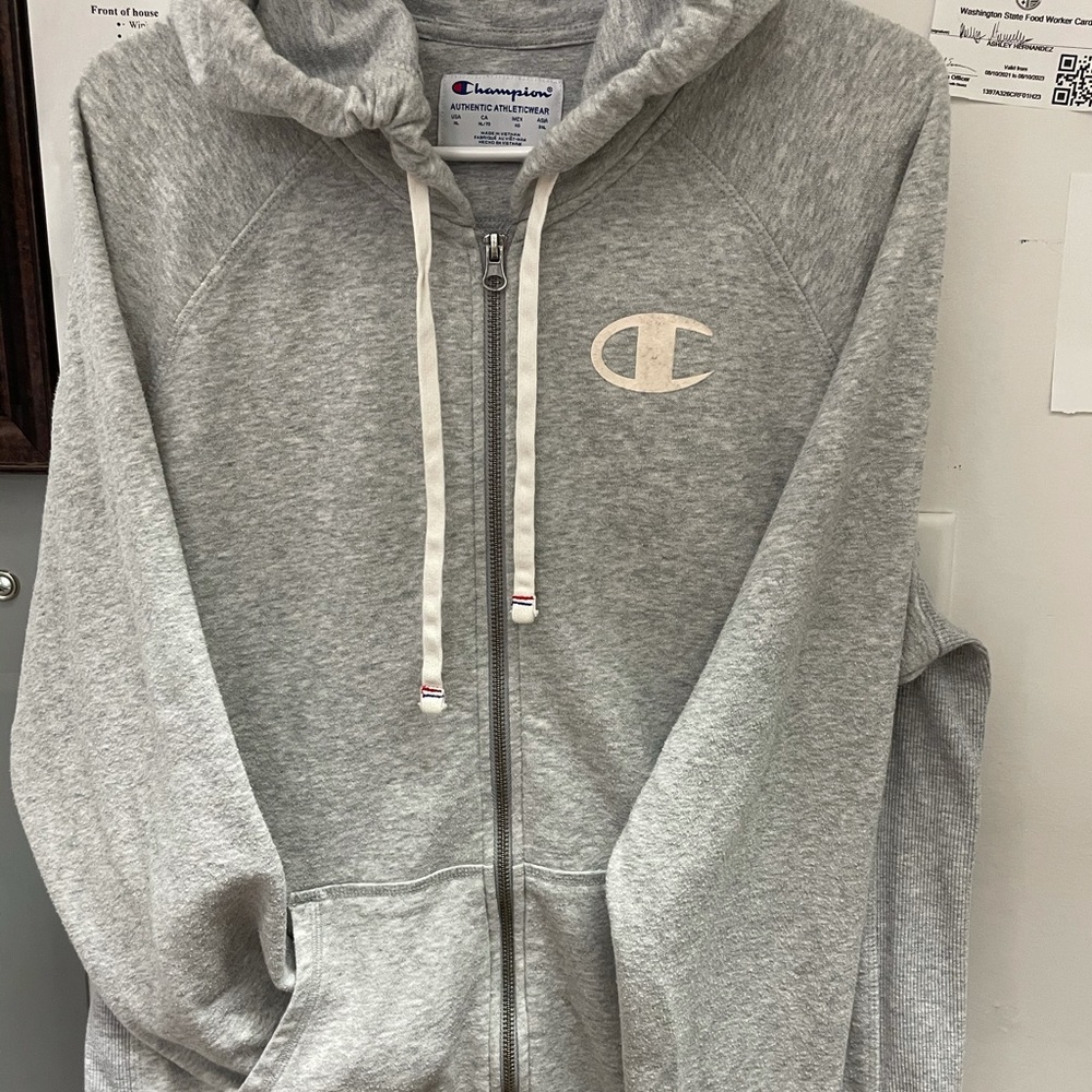 Gray women’s extra-large champion zip up hoodie